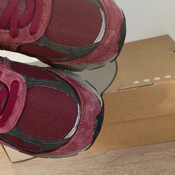 New Balance 990V4 Burgundy Men Sneakers M990BU4- SZ 8.5 main image 5